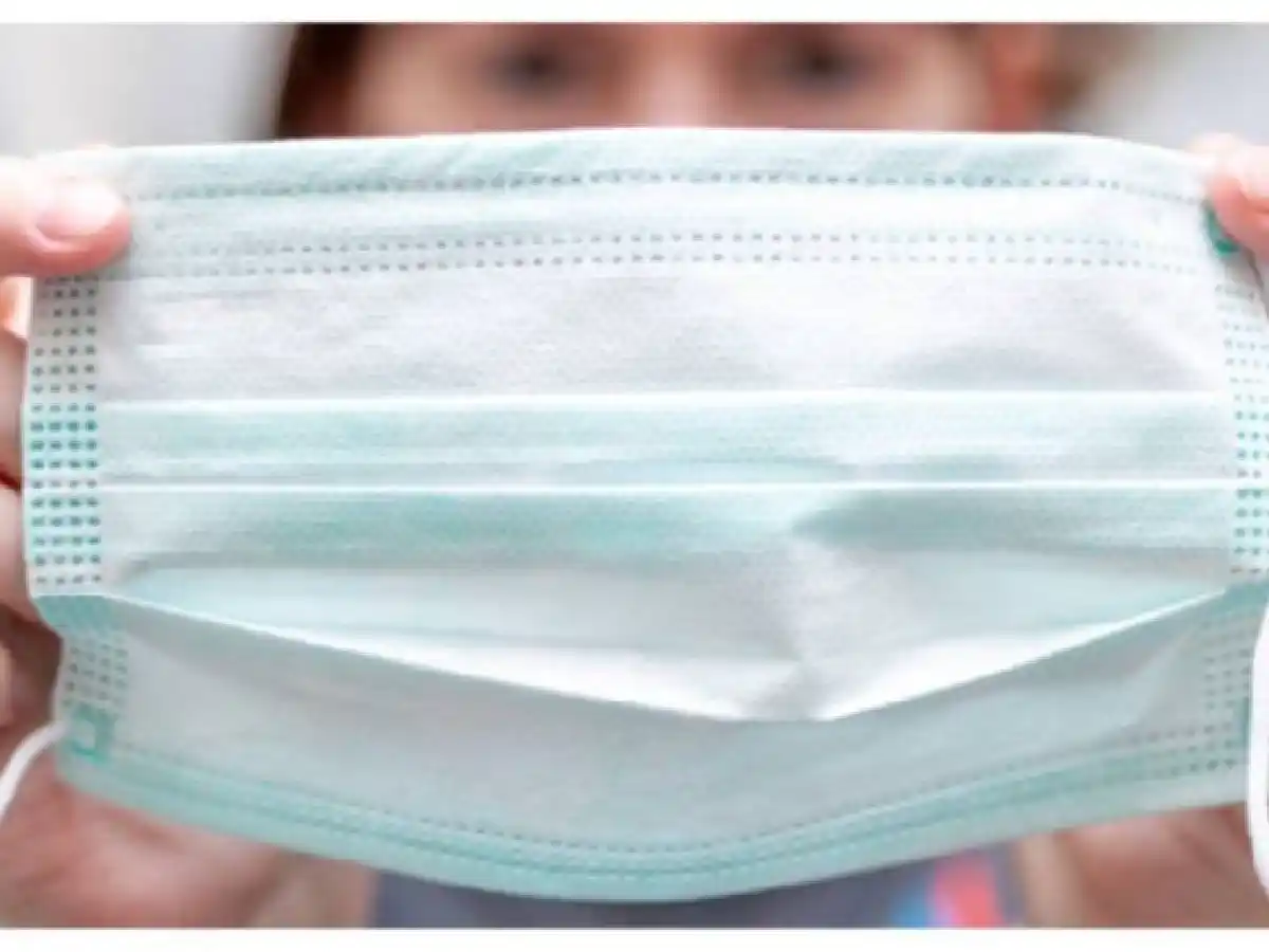 Anmat advierte y prohíbe venta de barbijos falsos 