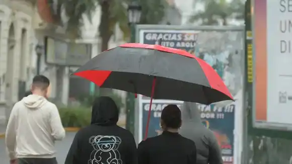 Alerta naranja por lluvias fuertes en tres provincias de Argentina
