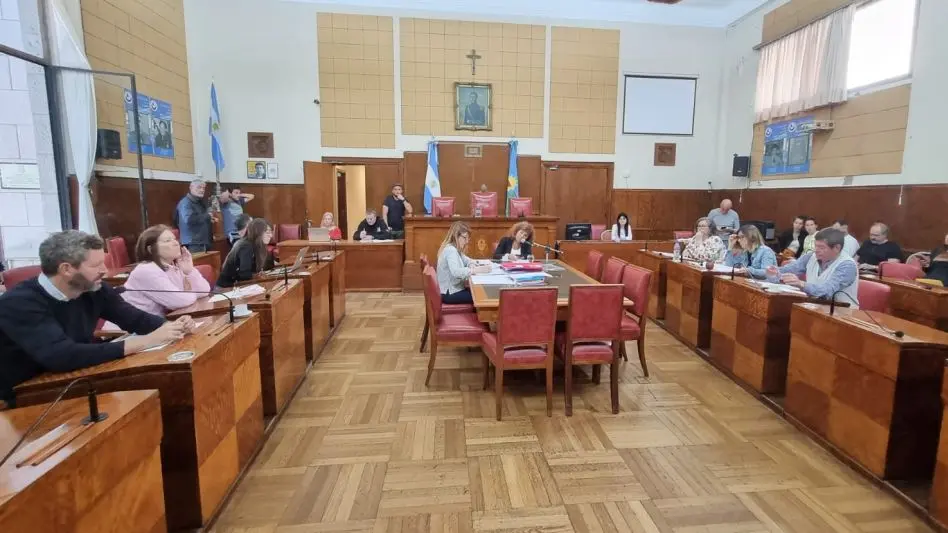 El programa "Comemos Afuera" consiguió apoyo en la comisión de Obras