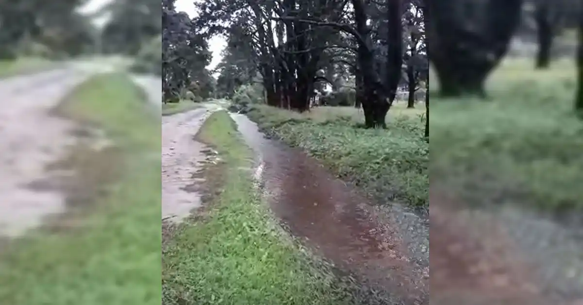 Las lluvias causan estragos en Acantilados: "Las calles parecen ríos"