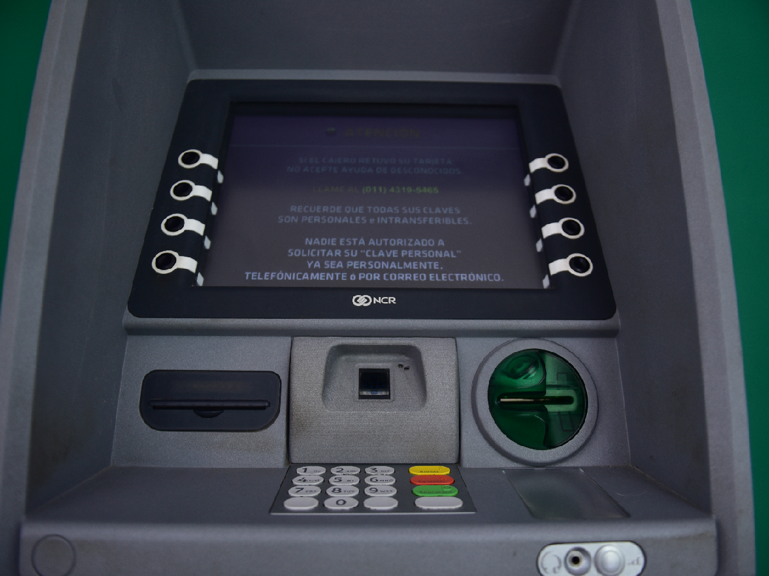 Las extracciones de dinero sin tarjeta aumentaron 76 veces en 2020