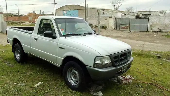 Delito en aumento: sustraen una camioneta y dos autos