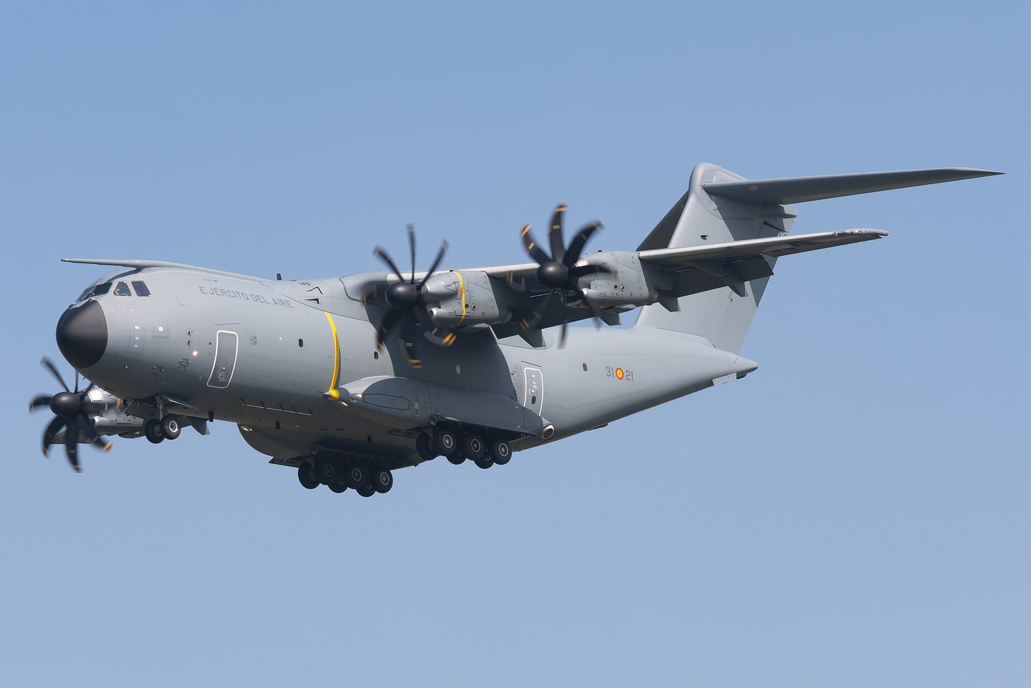 España lanza operativo de evacuación aérea de sus ciudadanos desde el aeropuerto de Kabul