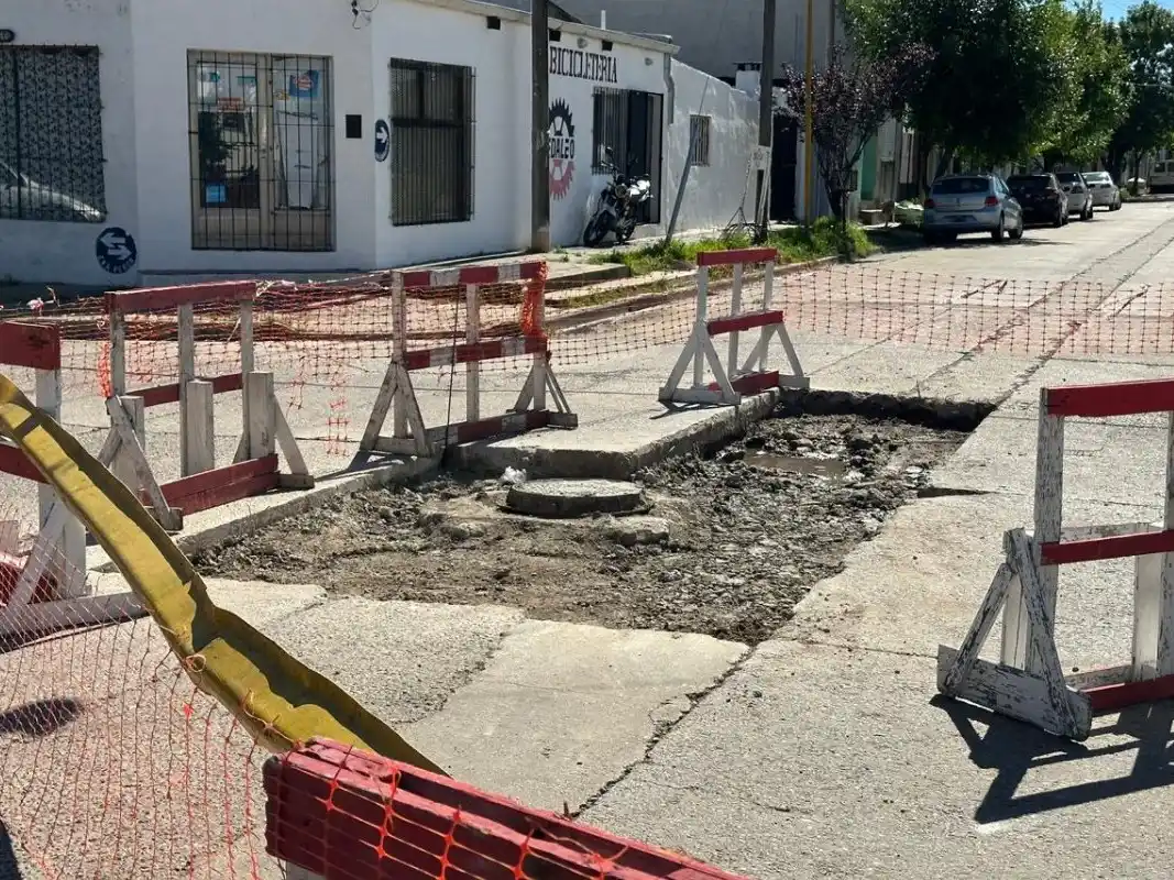 Realizan trabajos de bacheo en la zona sur y los alrededores del Corsódromo