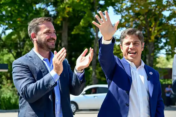 Kicillof y Sujarchuk presentan nuevos patrulleros en Garín