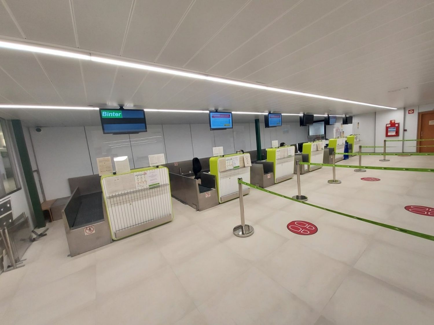 El aeropuerto de Vitoria-Gasteiz reduce un 55% su gasto energético al renovar iluminación interior