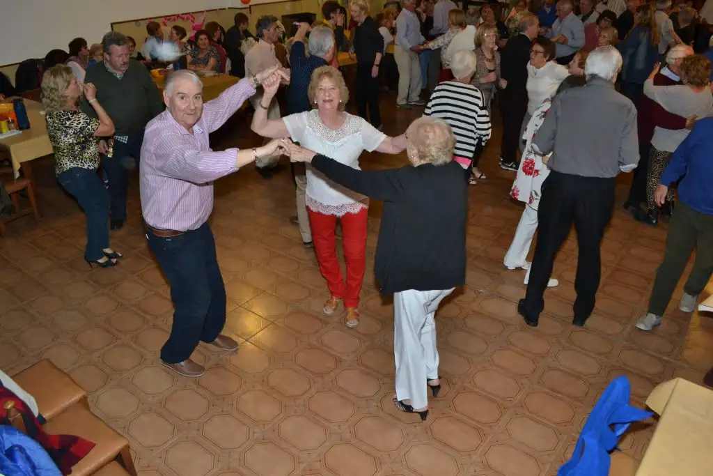 Los jubilados culminaron  los festejos de la Primavera eligiendo a sus soberanos