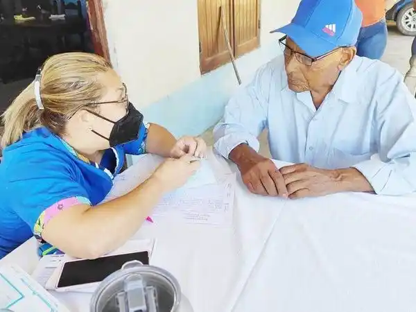 Jornada sanitaria 
en colonia El Recreo