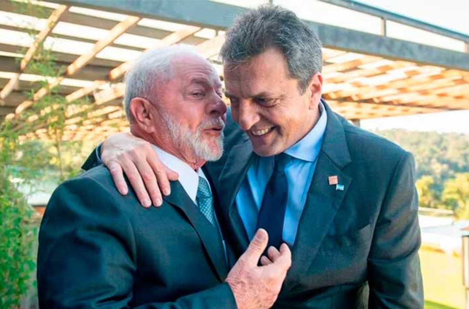 Massa viaja a Brasil para avanzar en el pago de importaciones con el swap chino