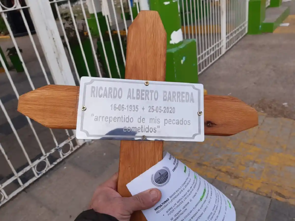 "Arrepentido de mis pecados", el epitafio de la cruz que recuerda al múltiple femicida Barreda