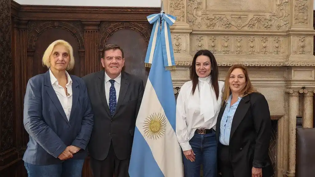 Los concejales kirchneristas pidieron explicaciones sobre la forma y criterio usado para preseleccionar a los beneficiarios, que serán mil familias de la zona norte de la ciudad.