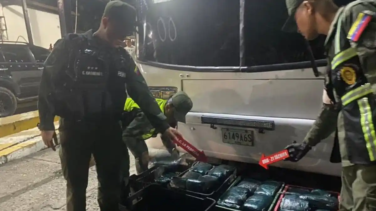 Cayeron dos hombres con más de 100 kilos de droga en Táchira