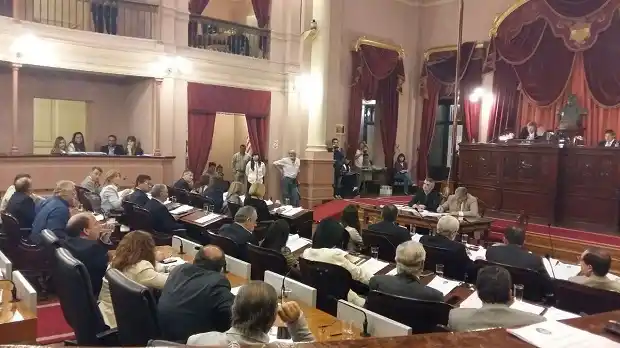 Diputados rechazó los desafueros de Urribarri y Darrichón 