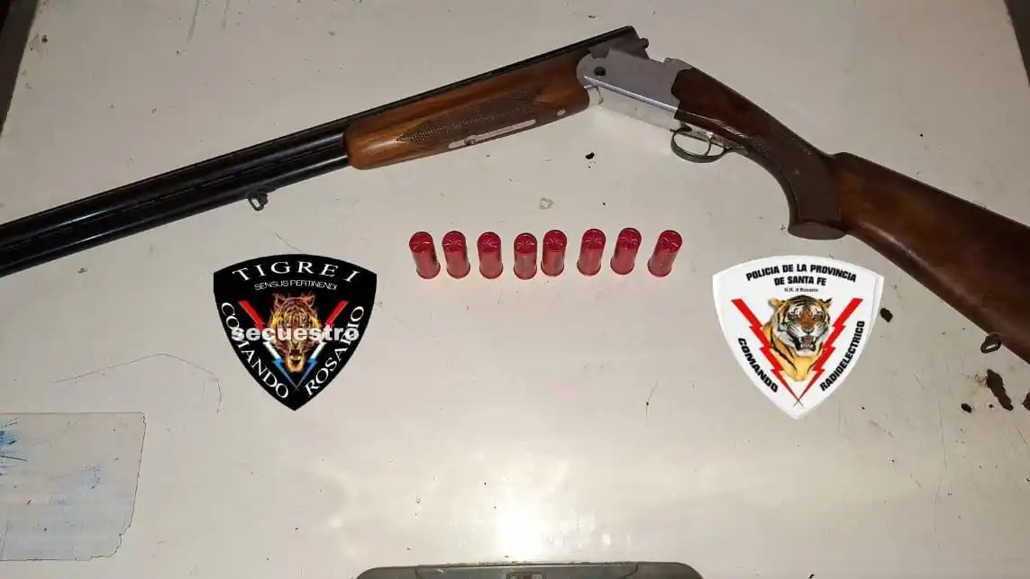 Arma secuestrada.