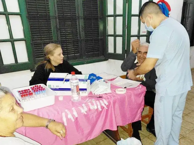 Jornada de extracción de sangre destinada a
los adultos mayores en el San Juan Bautista