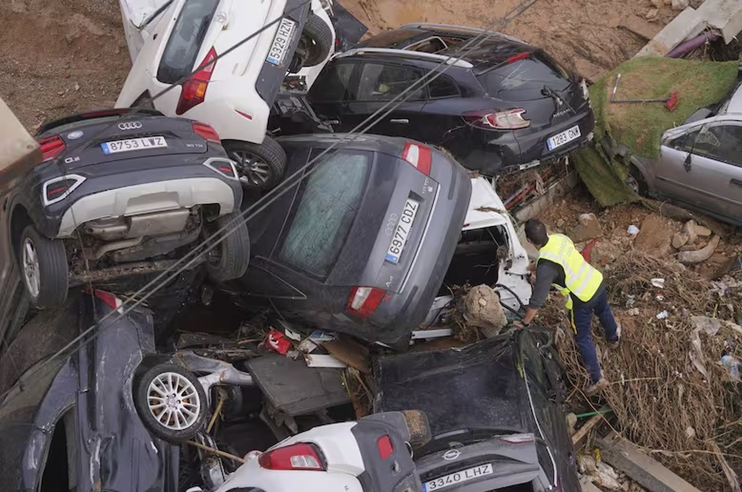 Aumenta a 205 el número de muertos por inundaciones en España