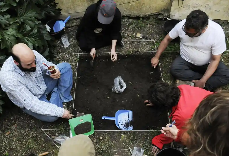 Investigadores iniciaron excavaciones en el patio del Templo Danés