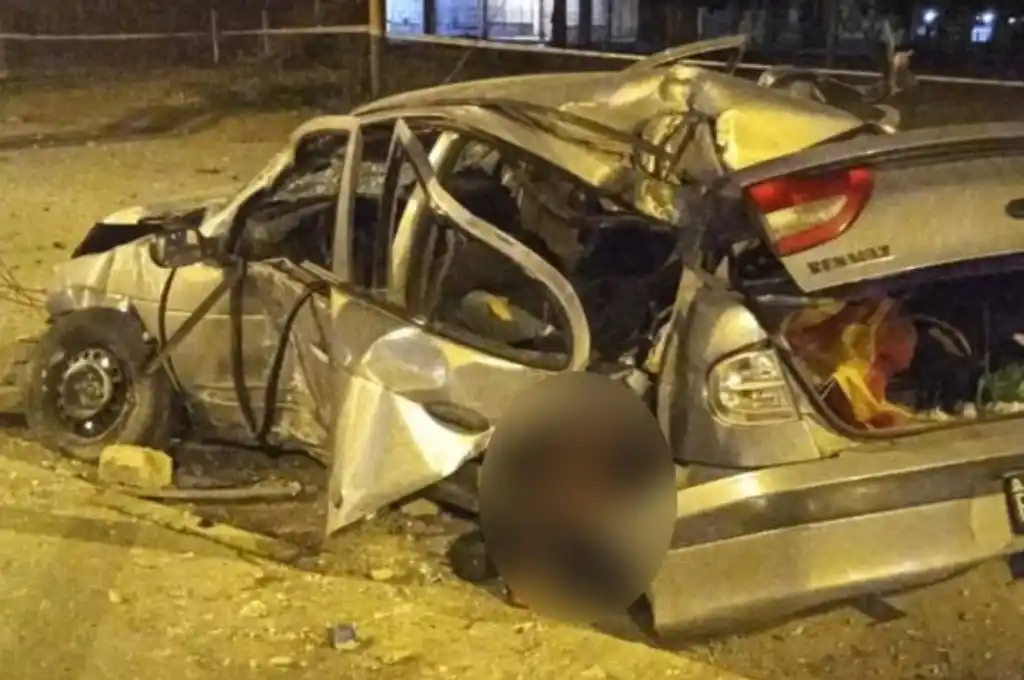 Rosario: escapaban con un auto robado y todo terminó en un choque fatal