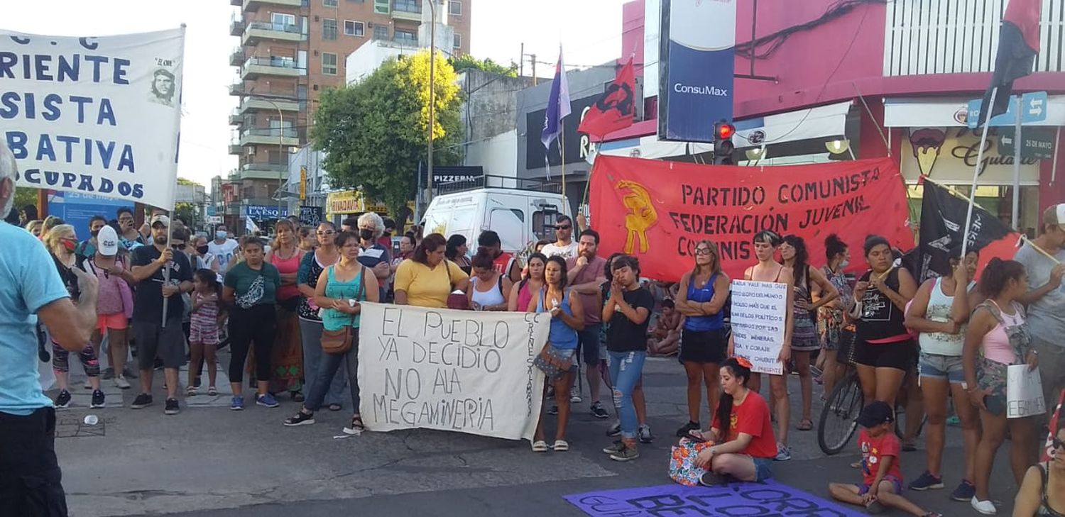 Integrantes de la Multisectorial se concentraron en el centro de la ciudad