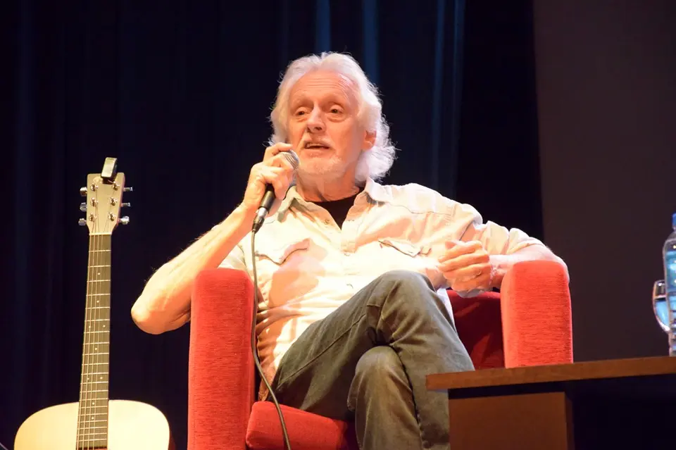 Nito Mestre deslumbró con su vida al público de San Cayetano