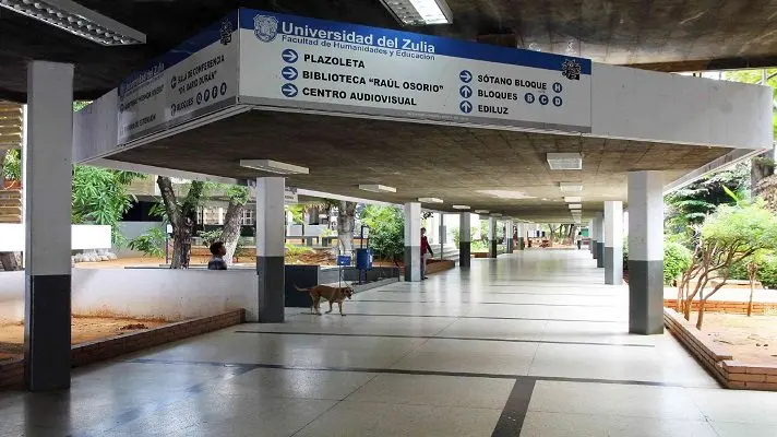 TERROR en LUZ: banda de 30 hampones asaltó la facultad de Humanidades y deja varios heridos