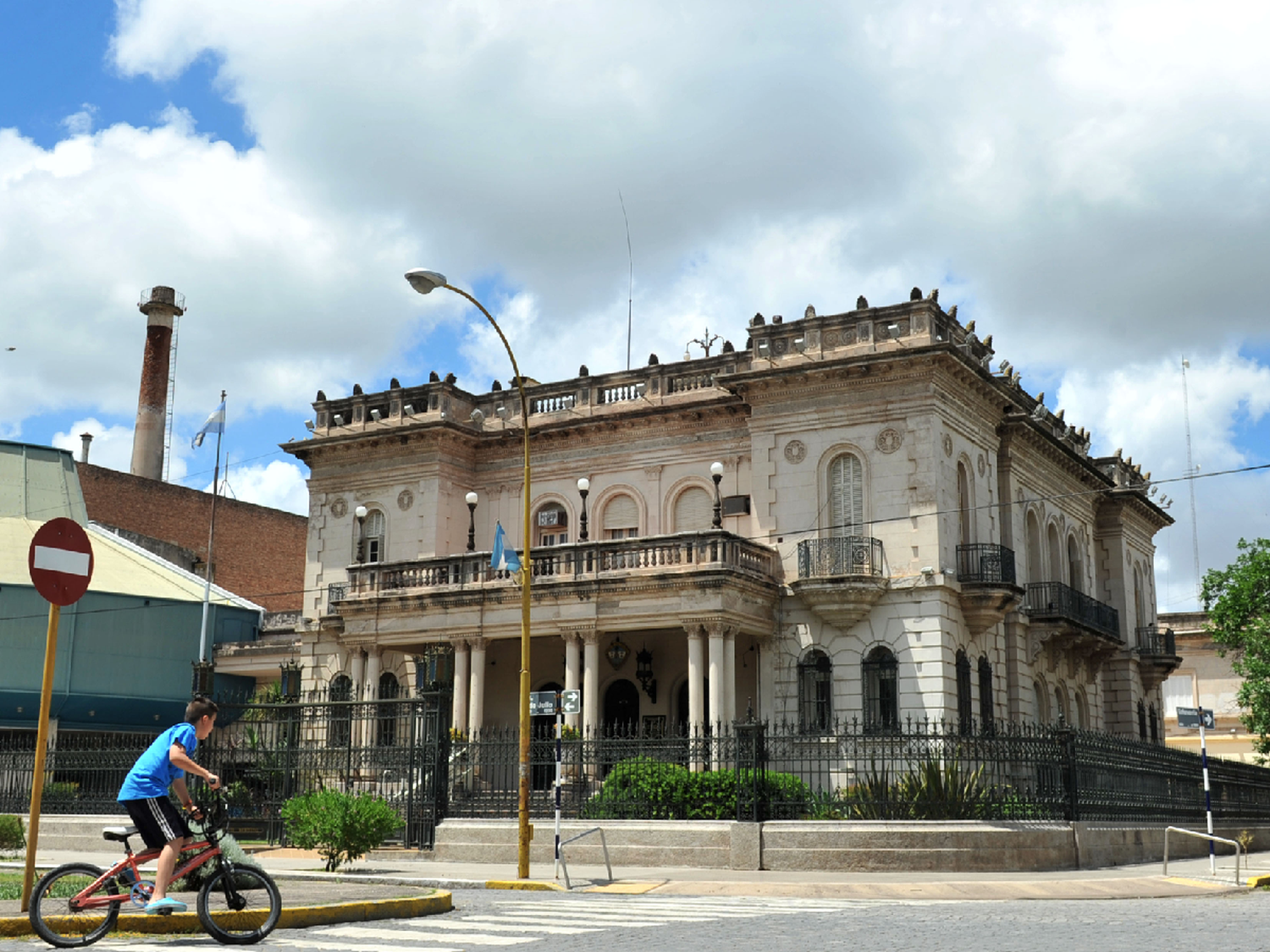 El municipio amplía en $54 millones el gasto en sueldos