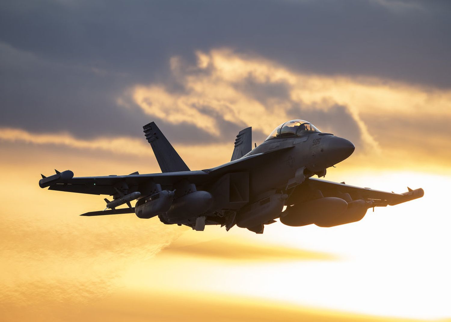 Un EA-18G Growler de la Marina de EE.UU. se estrella en la Bahía de San Diego: esto sabemos