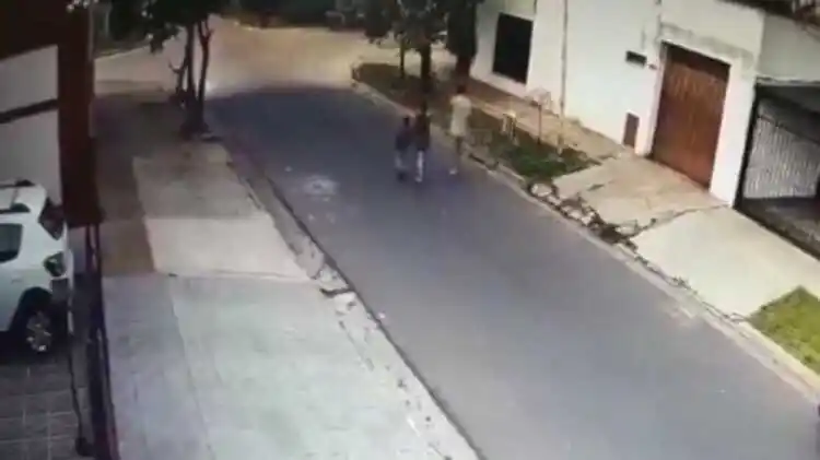 Femicidio: asesinaron a golpes a una mujer frente a su hijo de cinco años