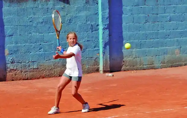 Tenis: Juventud Unida pone primera