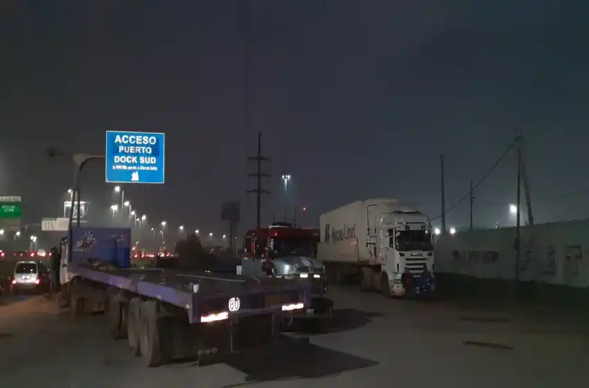 Se levantó la medida de fuerza de fleteros y se abre una mesa de diálogo y paz social