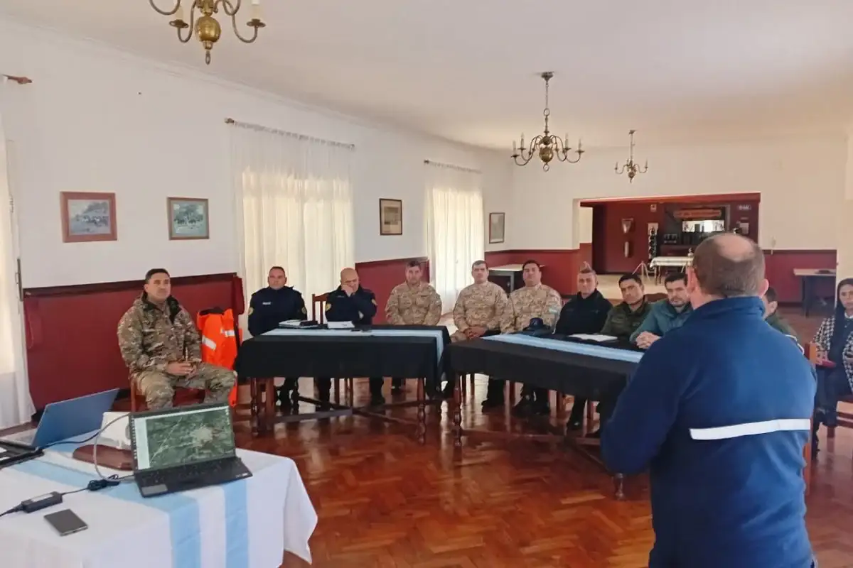 Coordinaron acciones preventivas en el Regimiento ante una eventual crecida del río