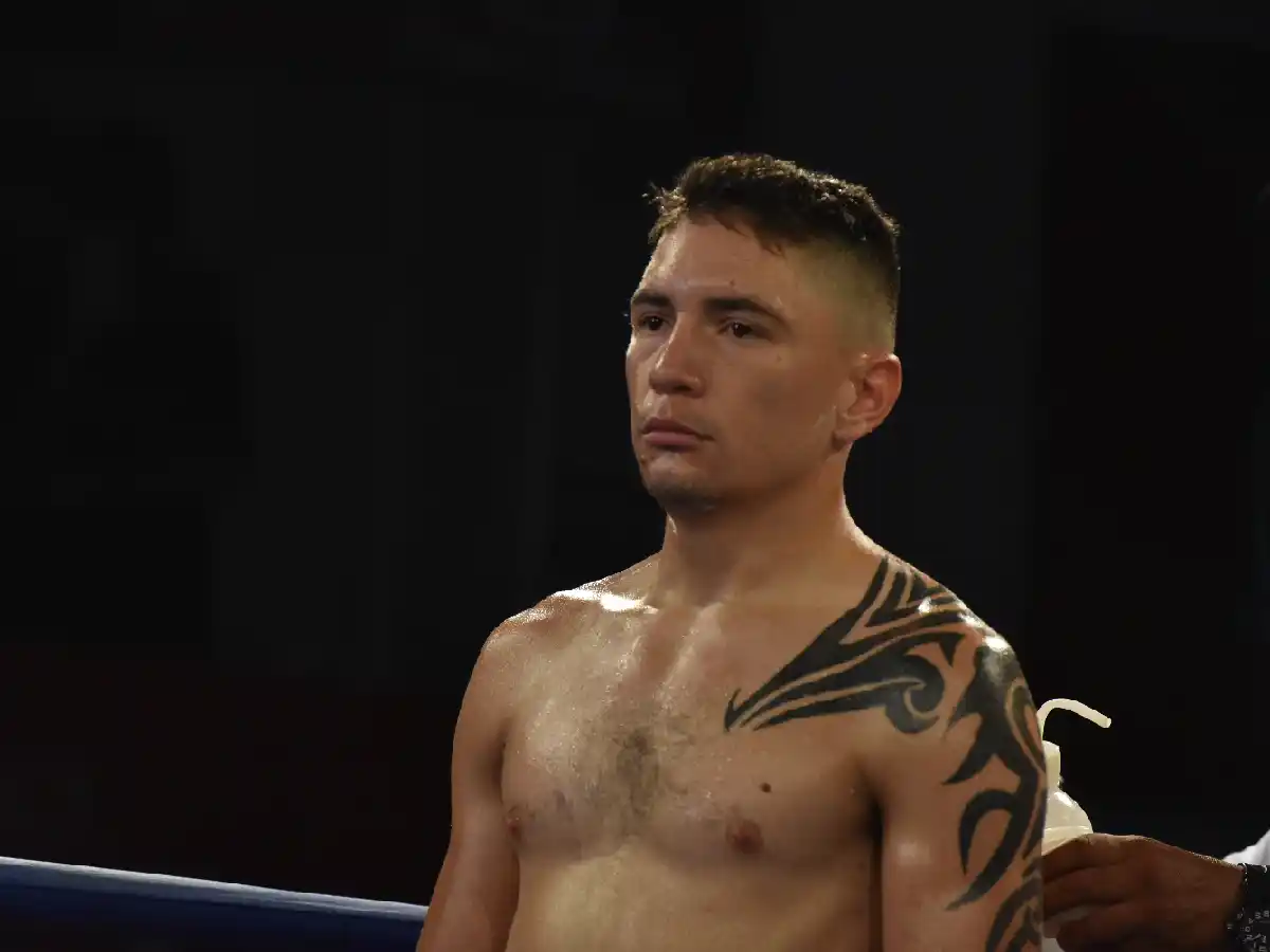 Acevedo va  por el título