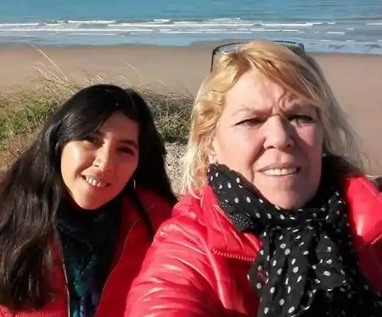 Gualeyos junto a sus Amigos