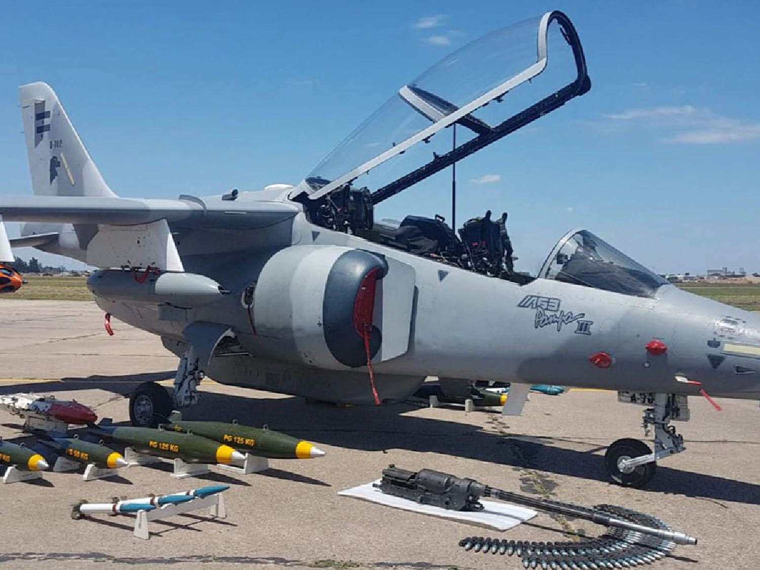 Argentina presentará un reclamo ante Guatemala e insistirá en la venta de los aviones