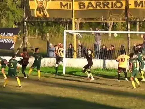 Urquiza venció al líder y le puso suspenso al campeonato