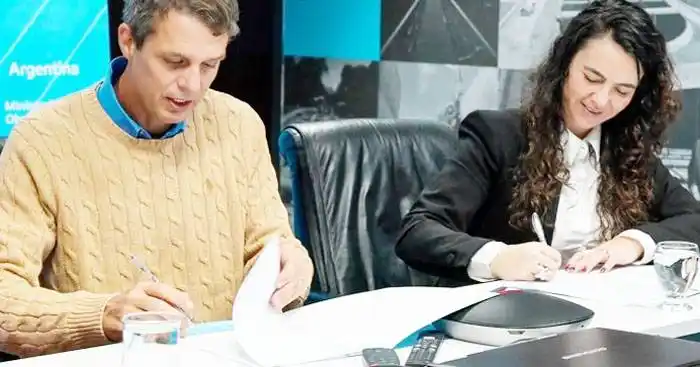 Marisol Merquel comparte agenda  con Cresto en Concordia