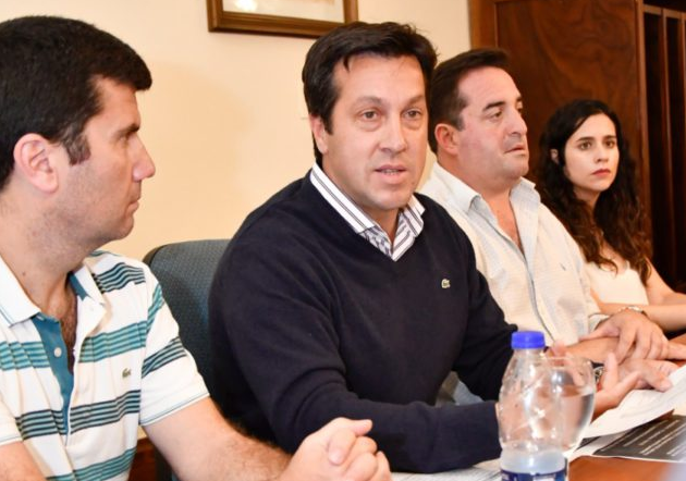 Ajuste en Necochea: Rojas no cobrará su sueldo y anunció un plan de reducción del salario de sus funcionarios
