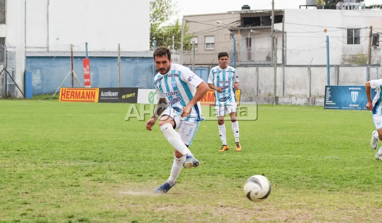 Con un pie en el descenso, Juventud recibe a Gimnasia y Tiro