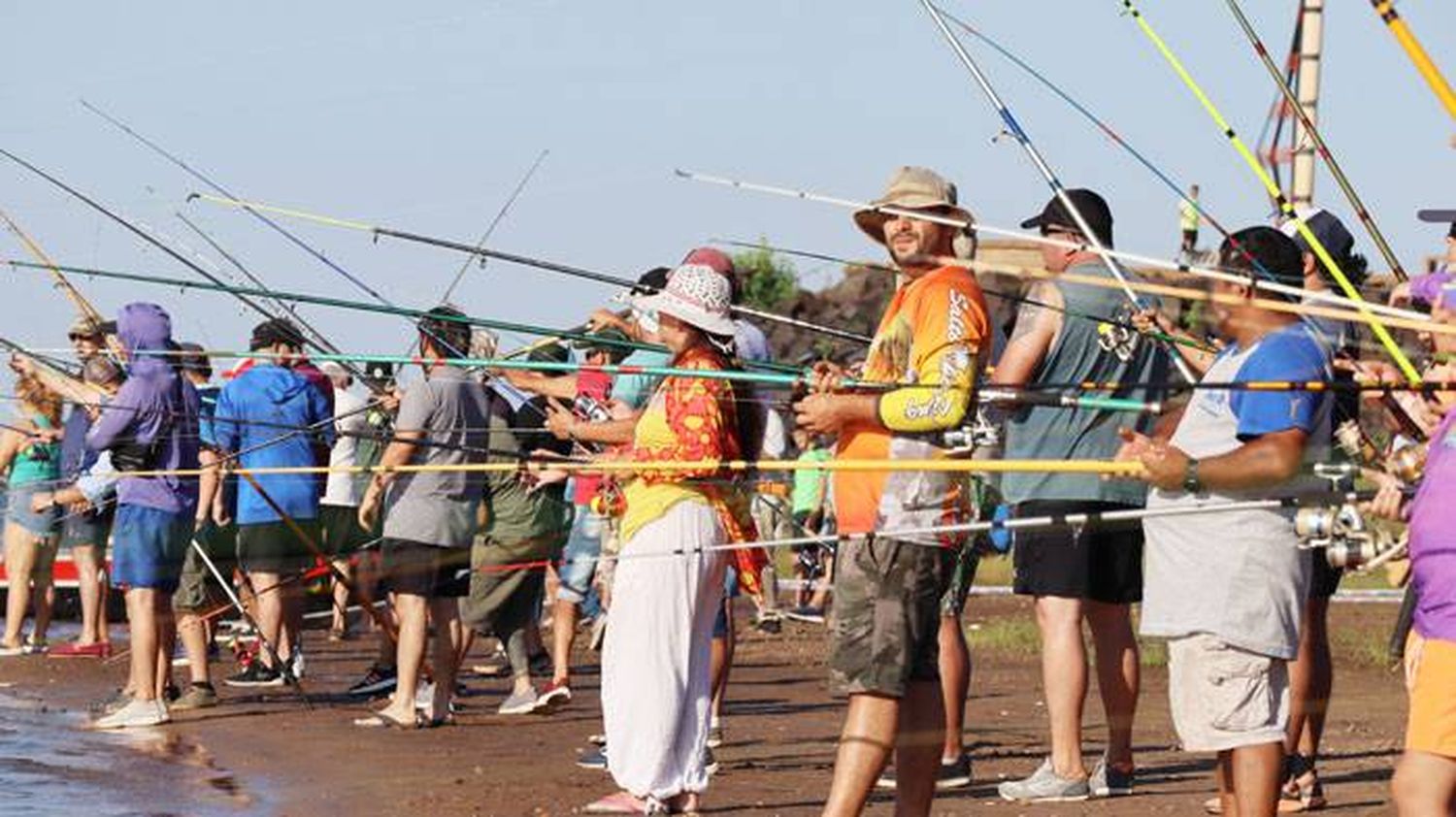 Exitosa vuelta de la pesca de costa