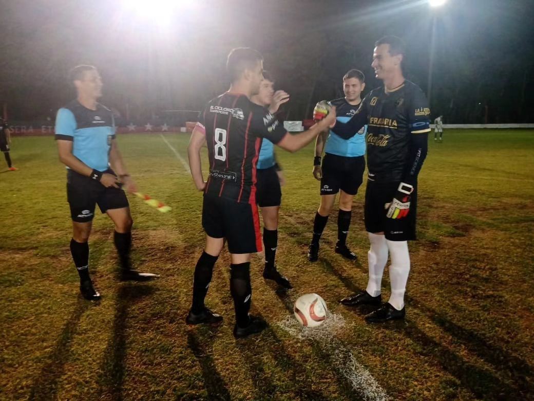 Los líderes Carmelense y Studebaker se verán las caras en Carmen. Ya se enfrentaron en Copa de la Liga con victoria para el "Verde" cañaseño.