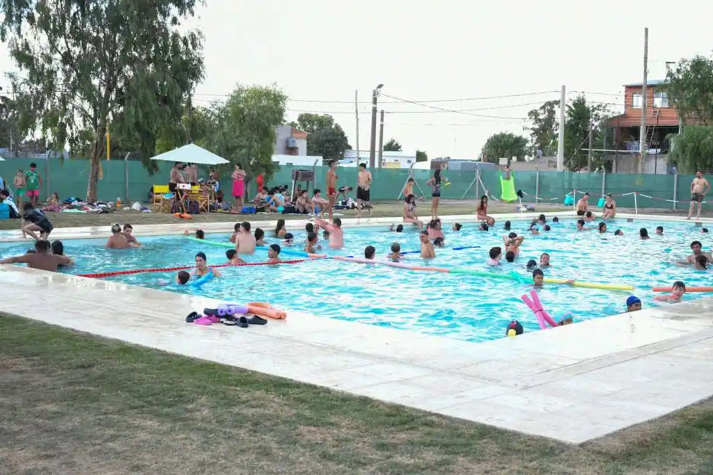 La Pileta Municipal de Tres Arroyos estará abierta el domingo
