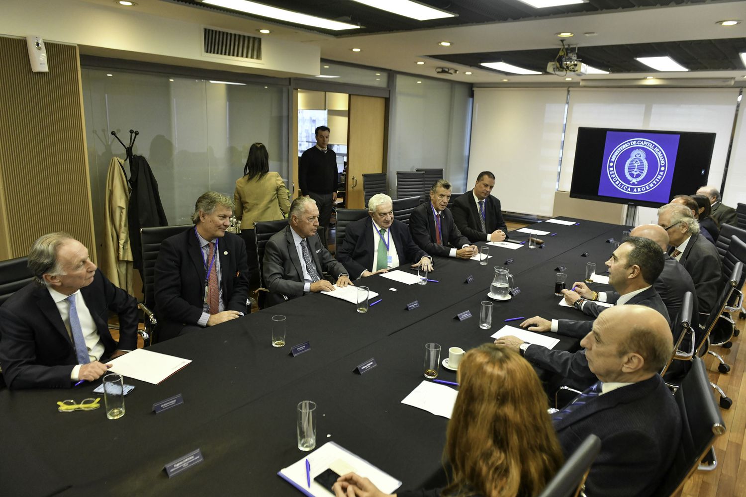 El secretario de Trabajo, Julio Cordero, recibió a empresarios en el marco de la continuidad del diálogo social.