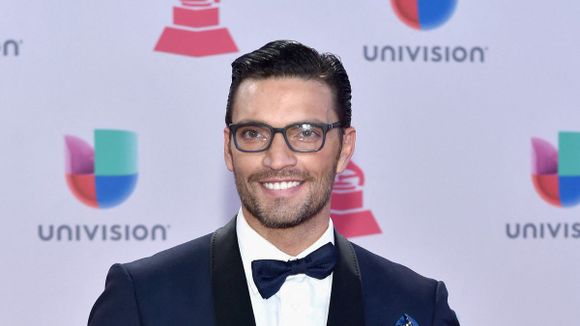 Julián Gil recuerda con un emotivo mensaje el nacimiento de su hijo Matías (video)