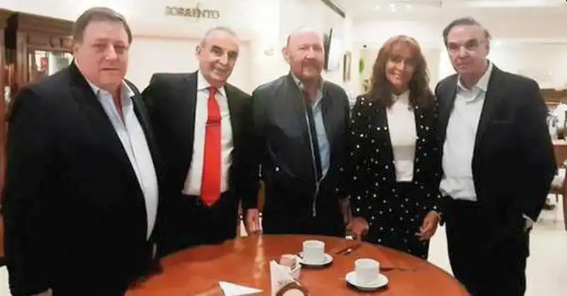 El protagonismo de Insfrán en el proceso 
de reorganización del Partido Justicialista