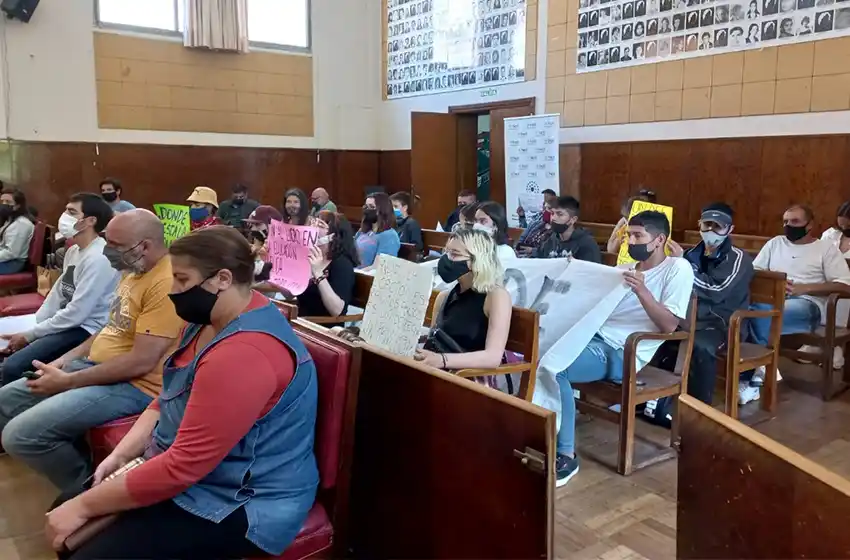 "Escuelas dignas": citaron al secretario de Obras a la comisión de Educación tras el pedido de Crear Juntos