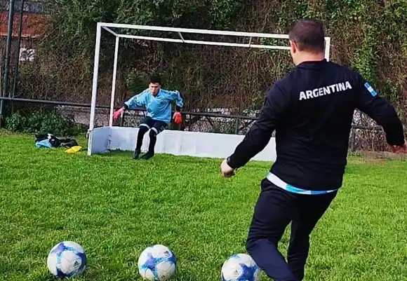 Un agente penitenciario de Batán competirá en el mundial de fútbol para personas con parálisis cerebral