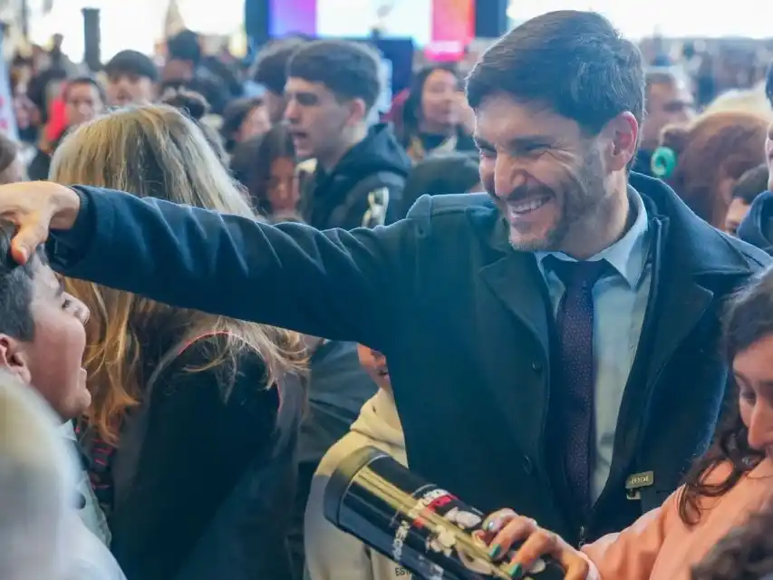 Organizado por el Ministerio de Educación, participan 700 alumnos de 270 escuelas. De 2.700 proyectos, se seleccionaron 200 que representarán a la provincia en la Feria Nacional de Educación, Artes, Ciencias y Tecnología.