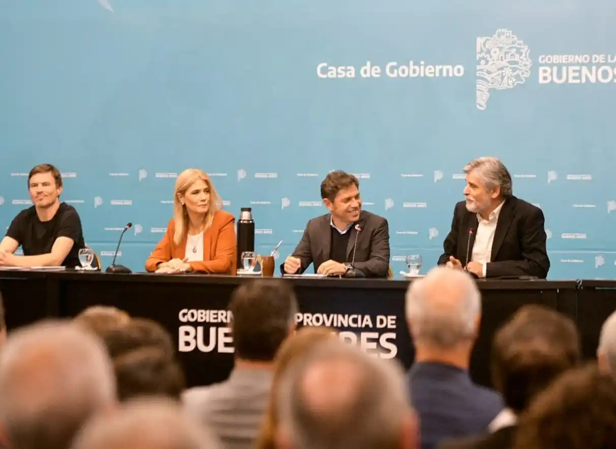 Kicillof dijo que en las elecciones “se juega este año la supervivencia de la educación pública”