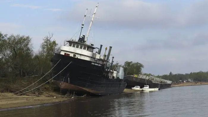 Crece la preocupación por el caudal del río y se complica la exportación de granos
