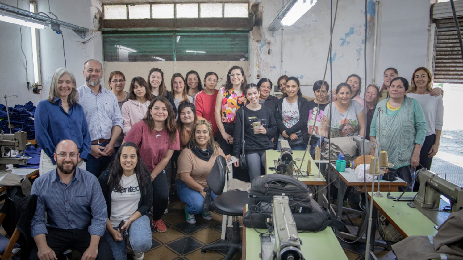 Provincia impulsa la actividad productiva de la Cooperativa Textil de Maggiolo 